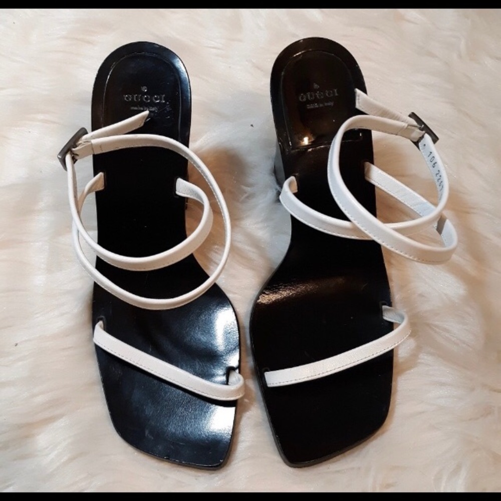 GUCCI STRAPPY block HEELS in black and white leather